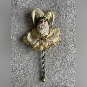 Vintage Gold & White Santa decoration
